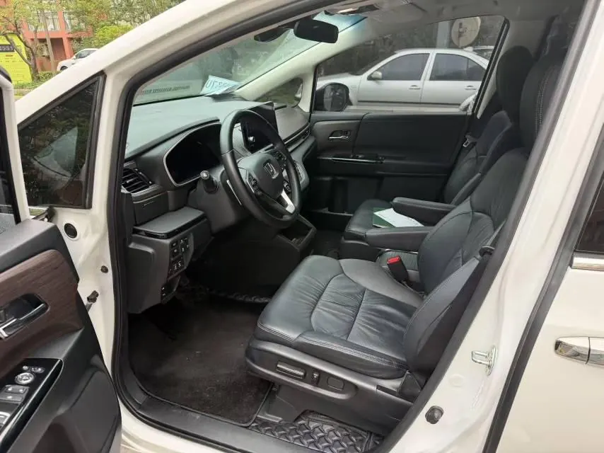Honda 2024 Odyssey Hybrid 2.0 Stepless Sharp and Glory Edition Automatic Gear 2