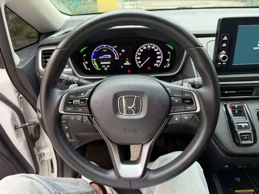 Honda 2024 Odyssey Hybrid 2.0 Stepless Sharp and Glory Edition Automatic Gear 3