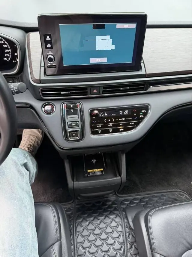 Honda 2024 Odyssey Hybrid 2.0 Stepless Sharp and Glory Edition Automatic Gear 4