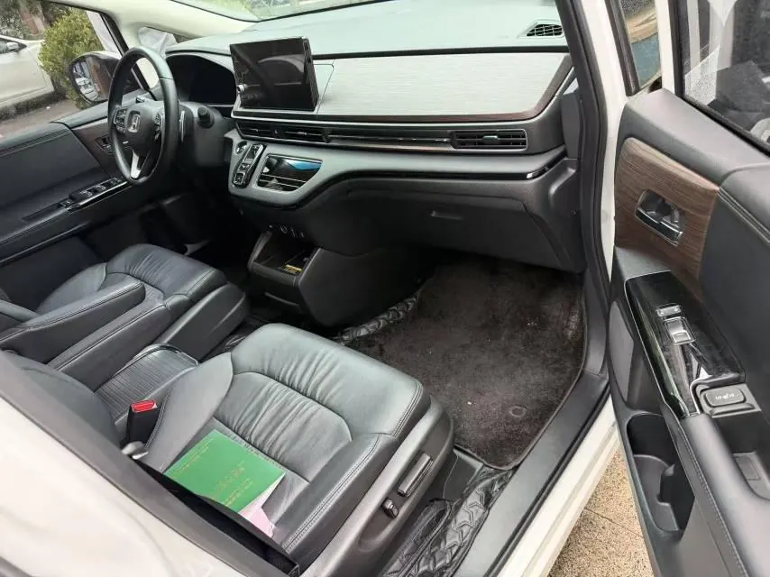 Honda 2024 Odyssey Hybrid 2.0 Stepless Sharp and Glory Edition Automatic Gear 7