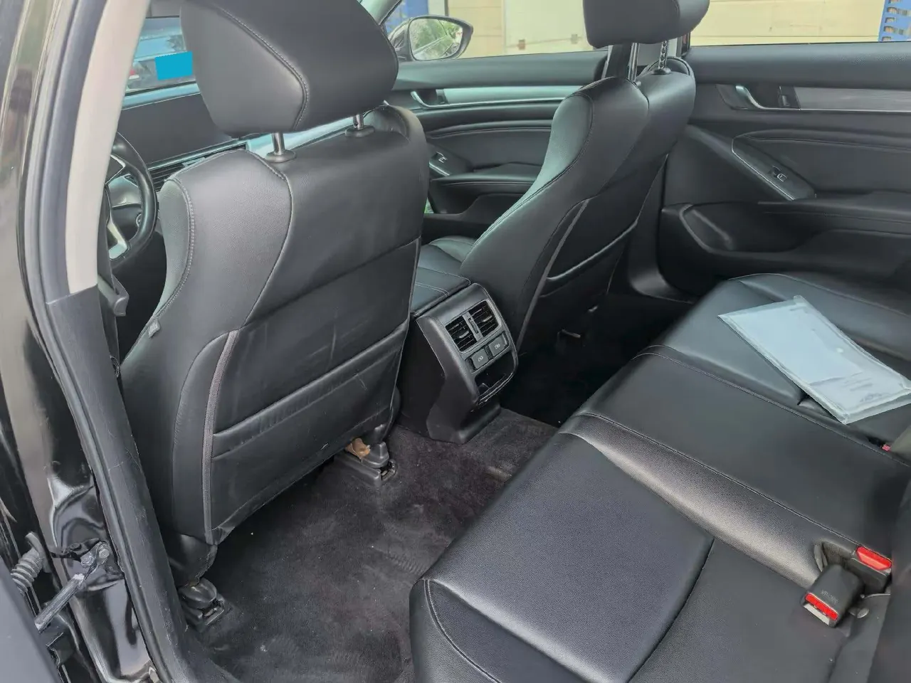 Honda 2022 10th Generation Accord 1.5T Stepless 260TURBO Magic Night Premium Edition Automatic Gear 4