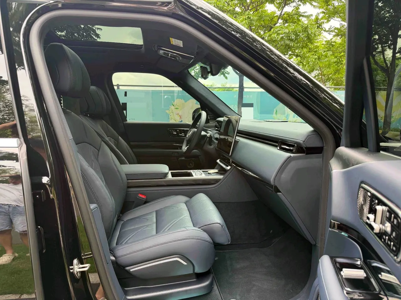 Zeekr 2025 Zeekr 9X 2.0T Ultra Edition 70kWh Automatic Gear 12