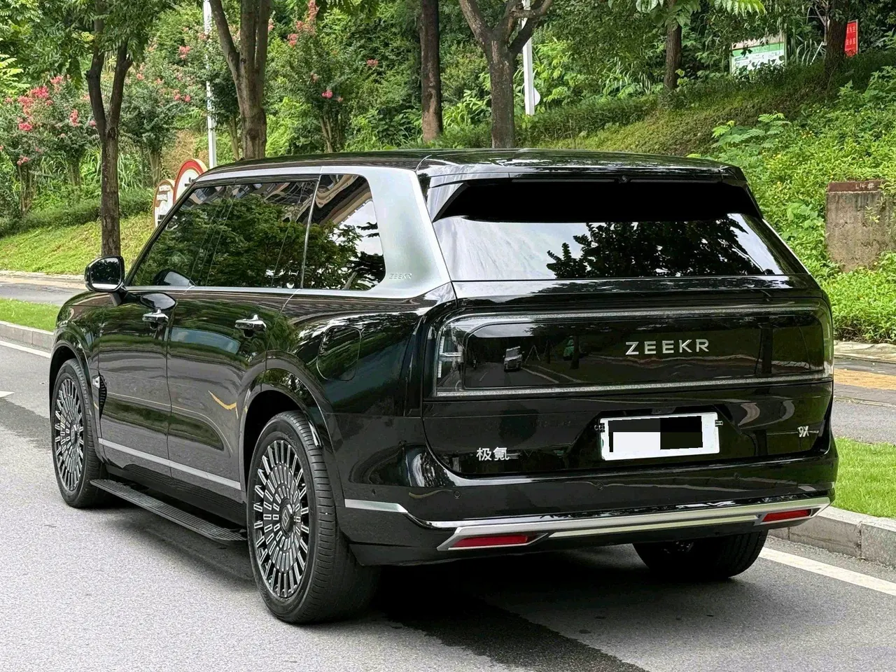 Zeekr 2025 Zeekr 9X 2.0T Ultra Edition 70kWh Automatic Gear 16