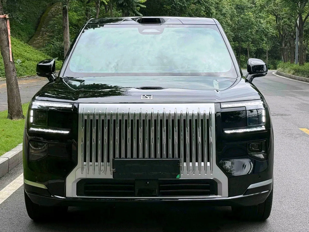 Zeekr 2025 Zeekr 9X 2.0T Ultra Edition 70kWh Automatic Gear 2