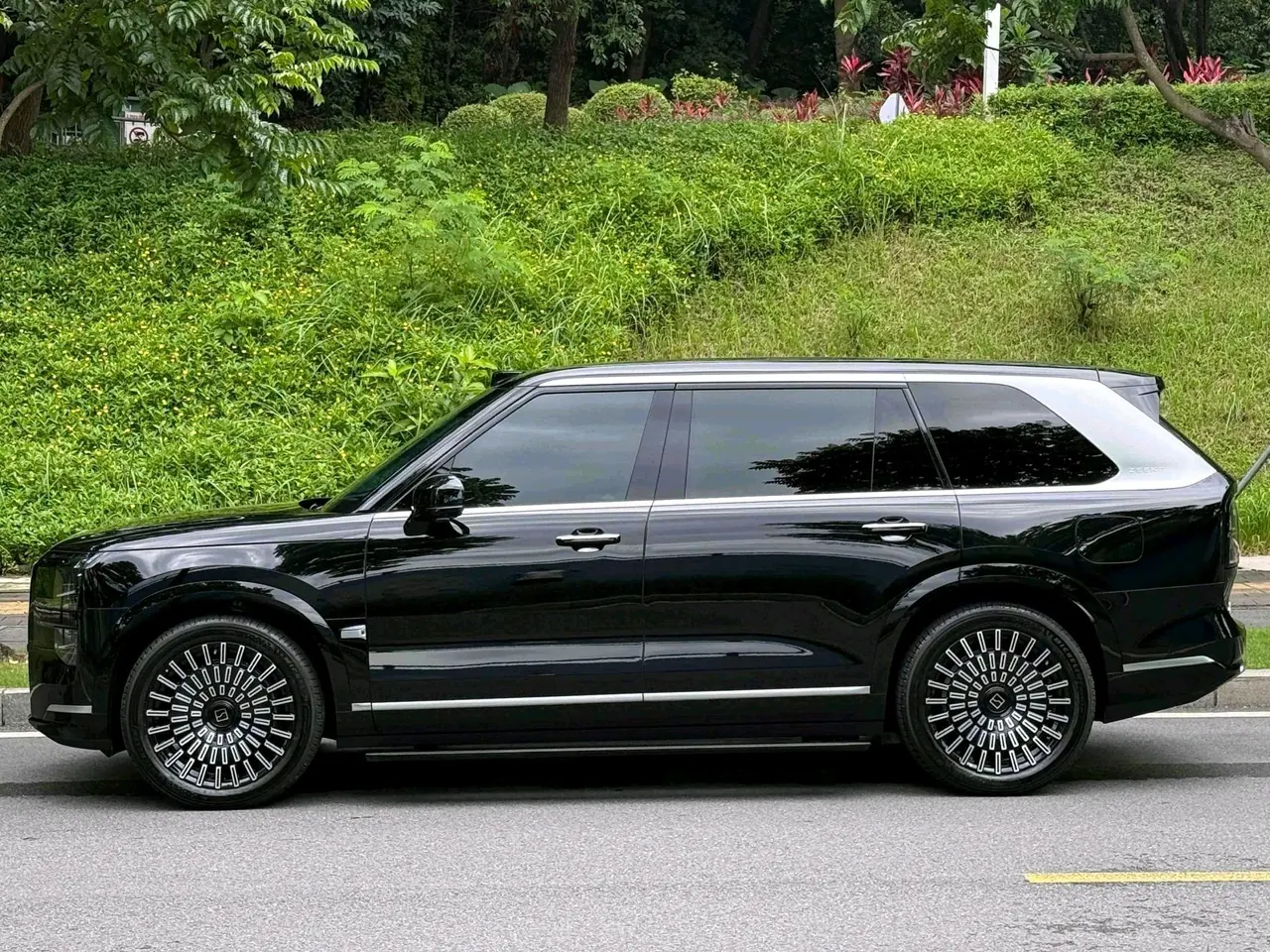 Zeekr 2025 Zeekr 9X 2.0T Ultra Edition 70kWh Automatic Gear 3