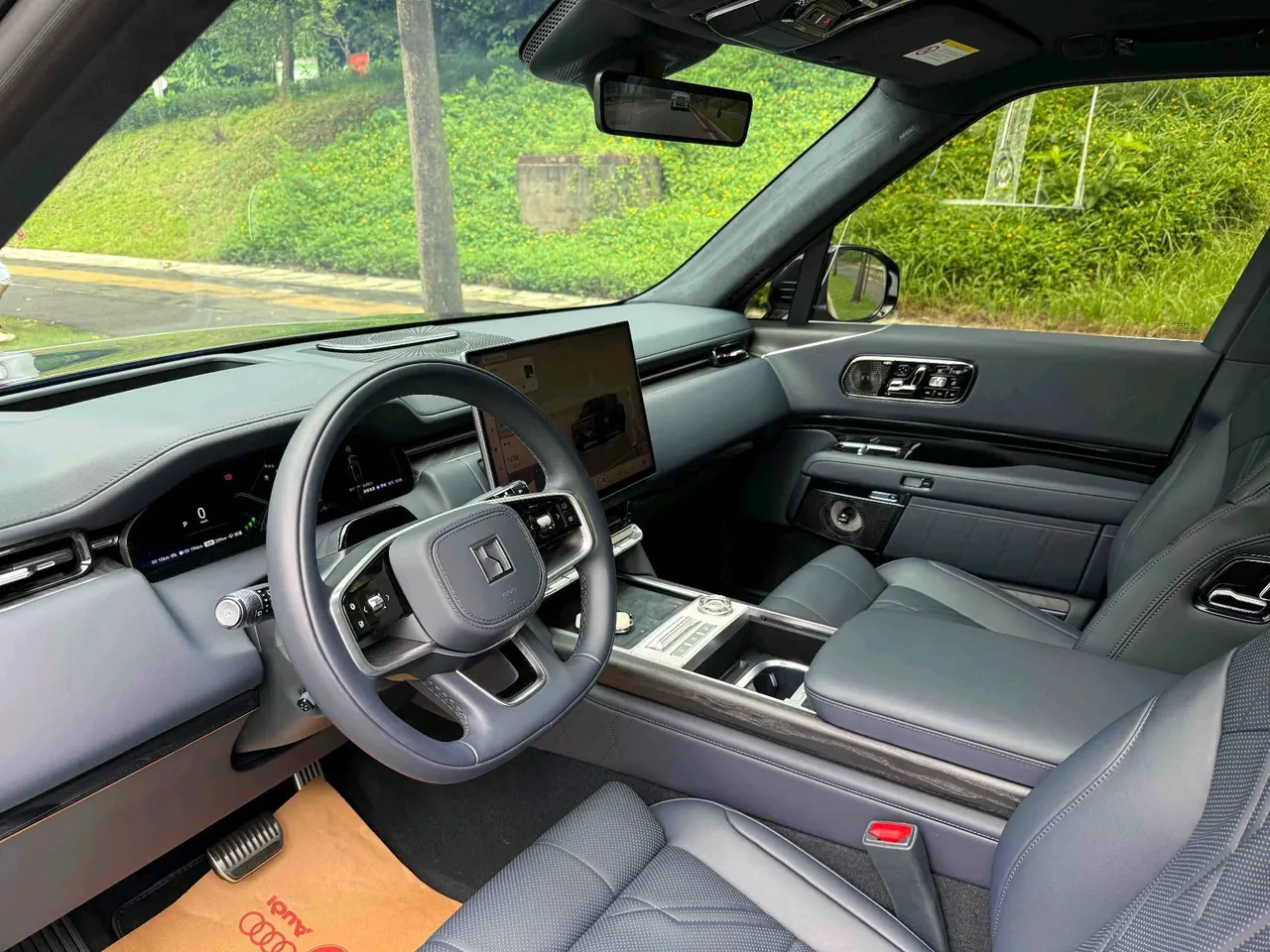 Zeekr 2025 Zeekr 9X 2.0T Ultra Edition 70kWh Automatic Gear 7
