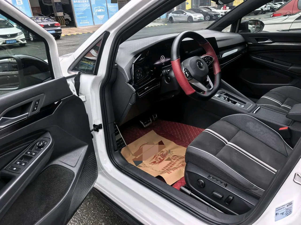 Volkswagen 2021 Golf 8 R-Line 1.4TSI 280TSI Automatic 7