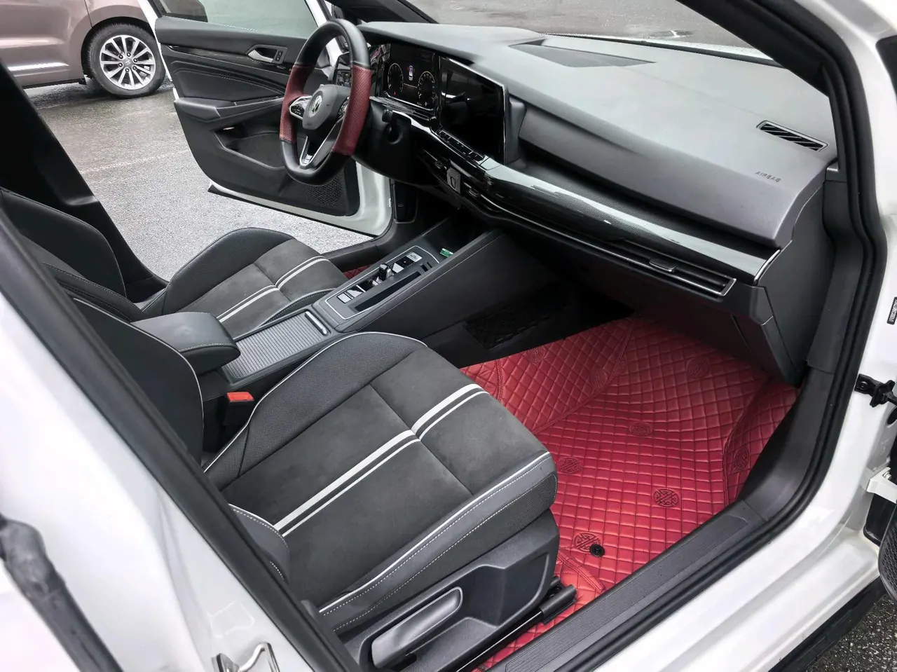Volkswagen 2021 Golf 8 R-Line 1.4TSI 280TSI Automatic 8
