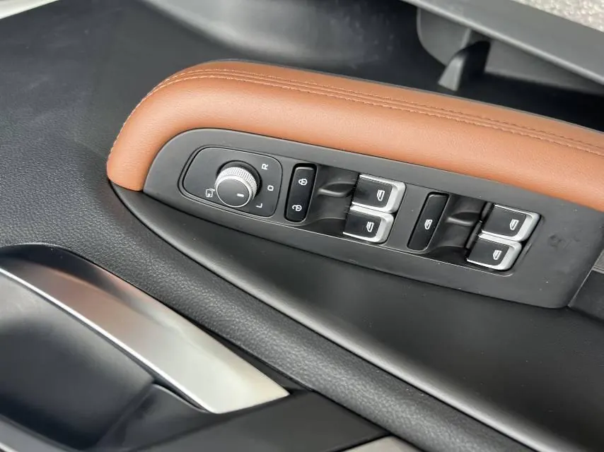 Geely Vision SUV(X6) 2021 Vision X6 Pro 1.4T Premium Automatic 10