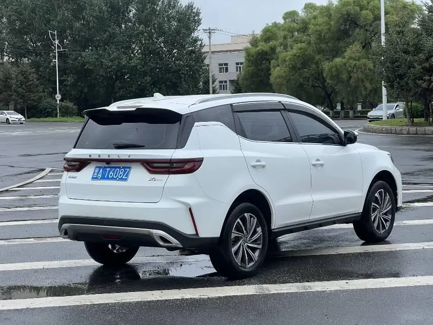 Geely Vision SUV(X6) 2021 Vision X6 Pro 1.4T Premium Automatic 6