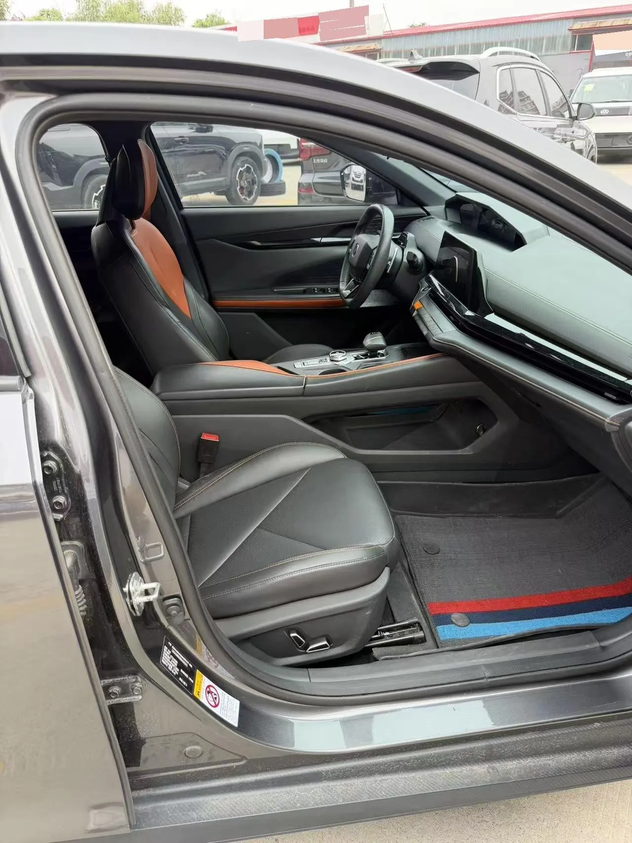 ChangAn 2022 UNI-V 1.5T honorable automatic gear 4