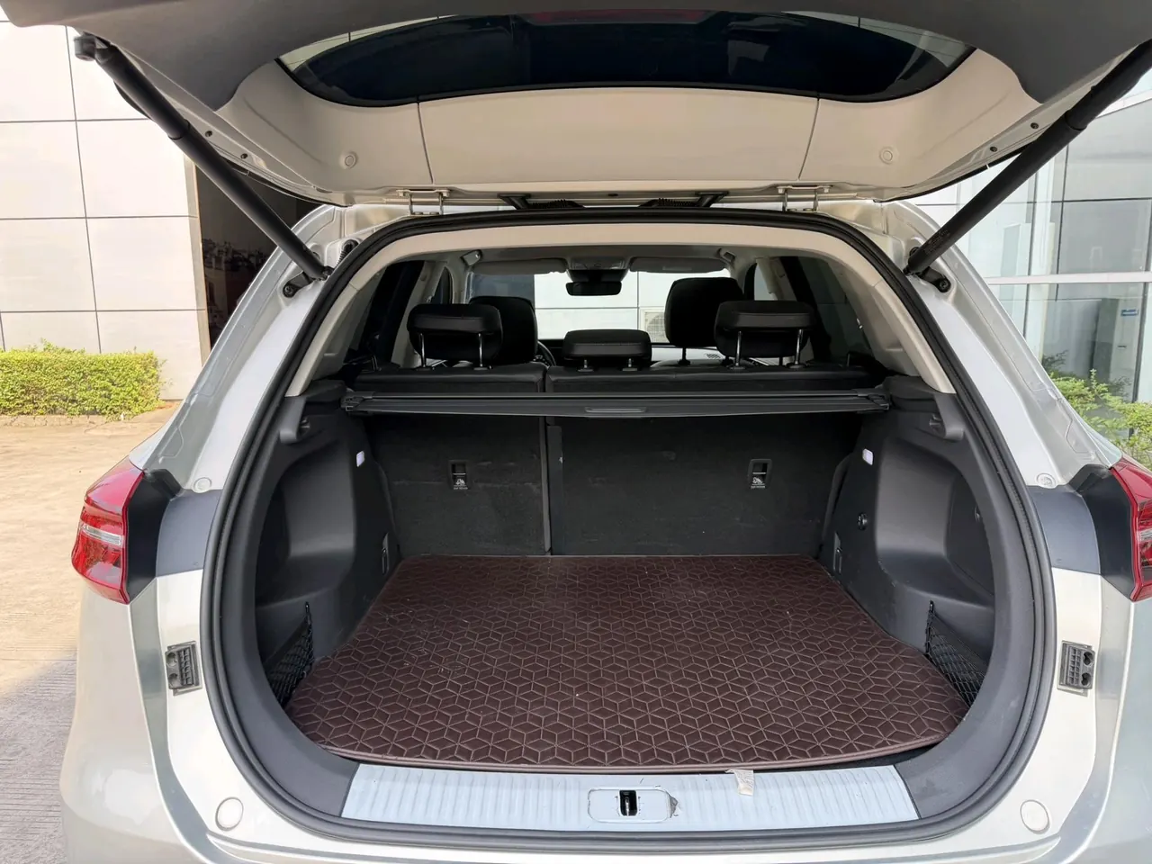 HongQi 2022 HS5 2.0T 4-wheel drive smart flag sharing version (modified) automatic gear 4