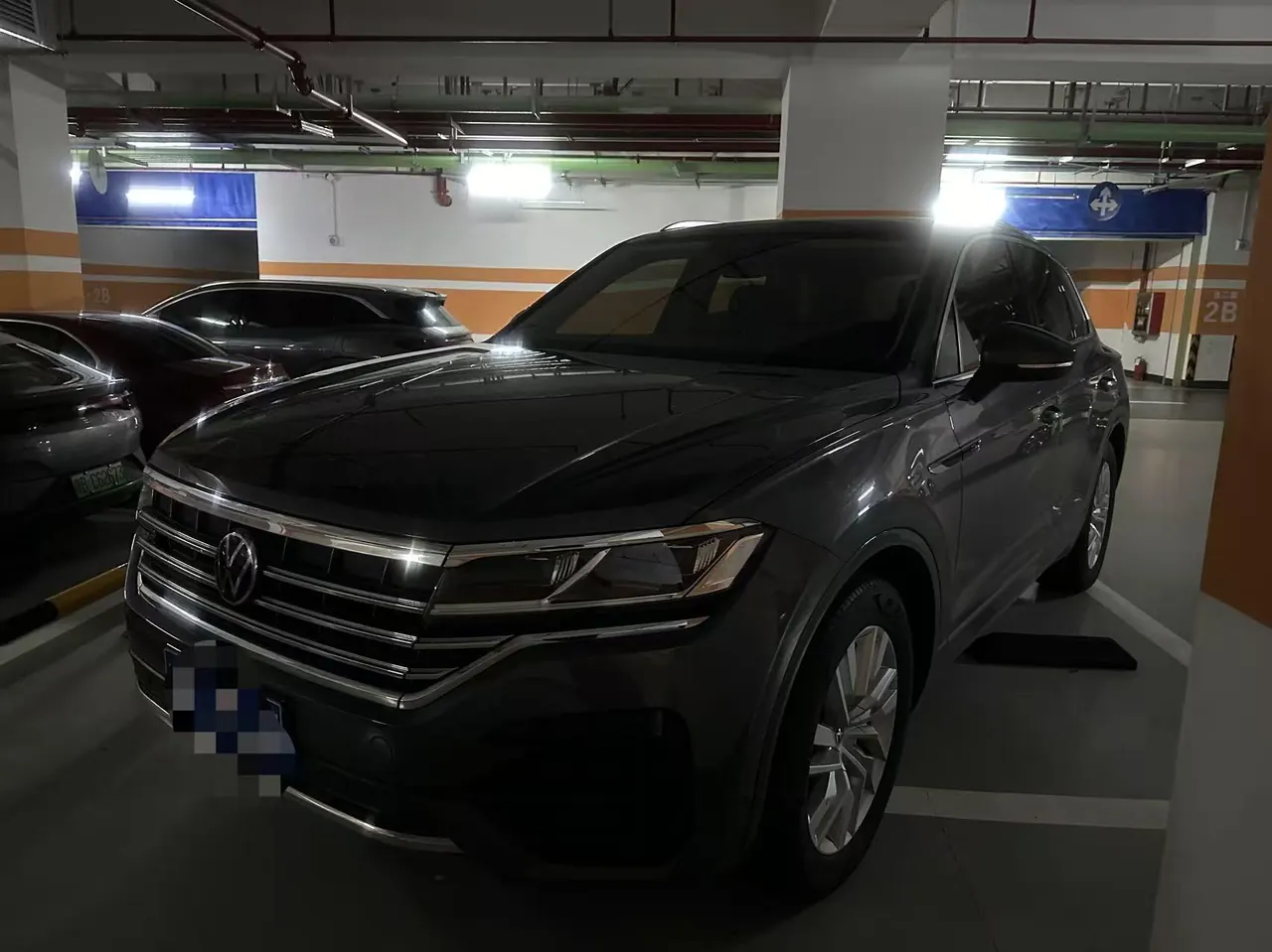 Volkswagen Touareg (Imported) 2022 Touareg 2.0TSI Sharp Edition Automatic Gear - View 1