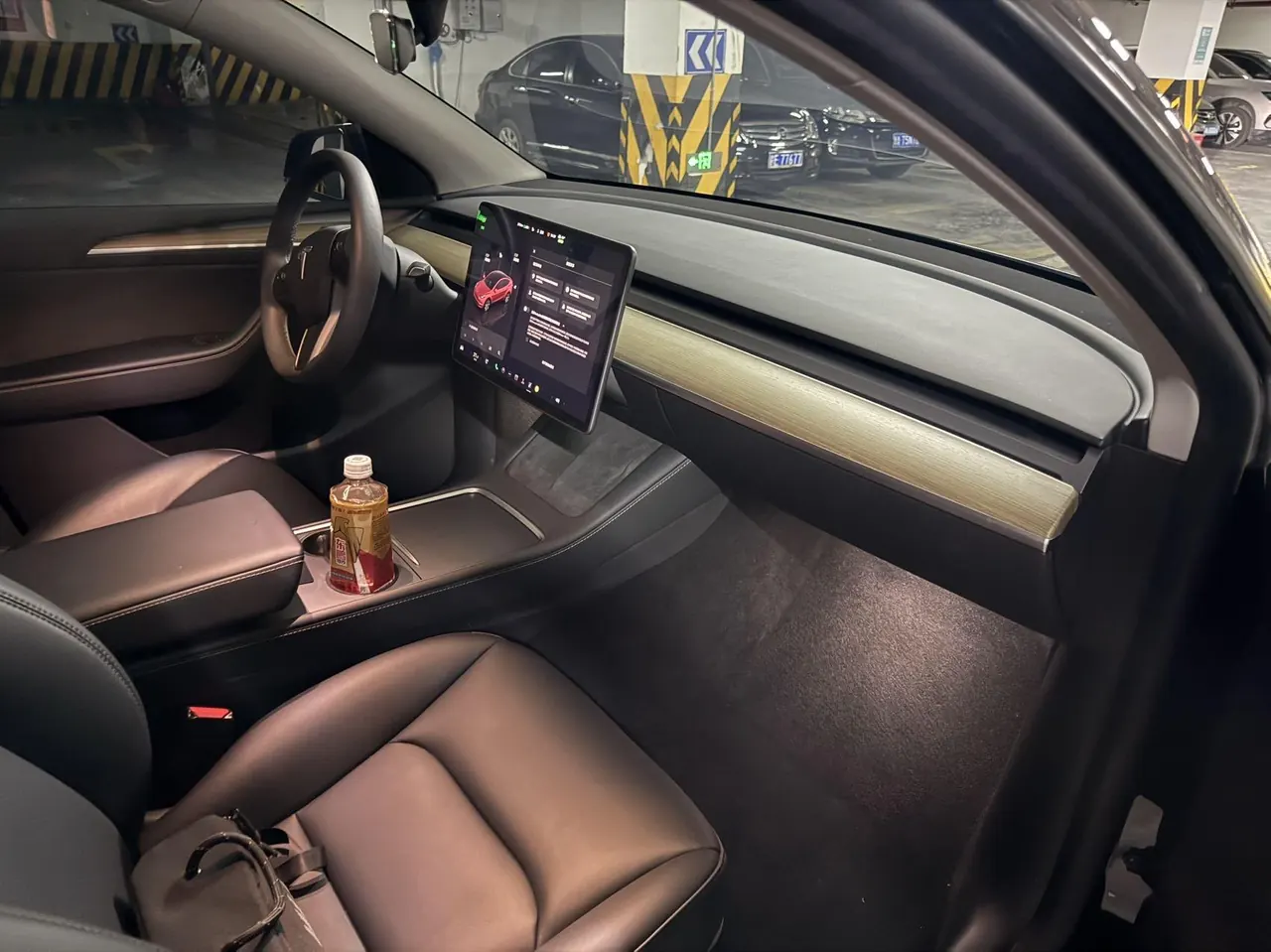 Tesla 2022 Model Y rear-wheel drive version (facelift) automatic gear 4