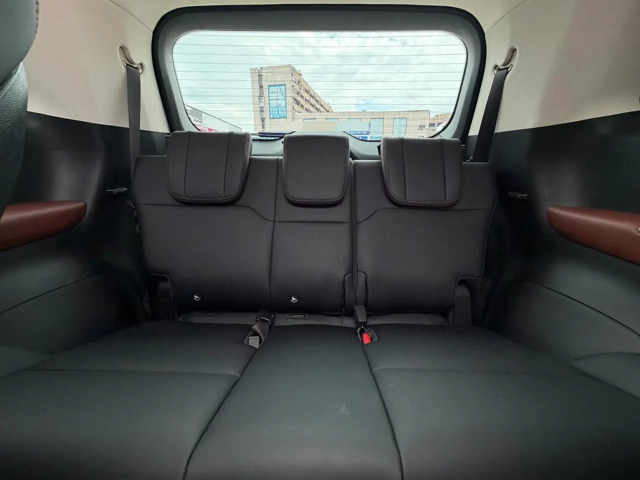 Chuanqi 2024 E8 2.0 150km Longteng Guanghui Automatic Gear 11