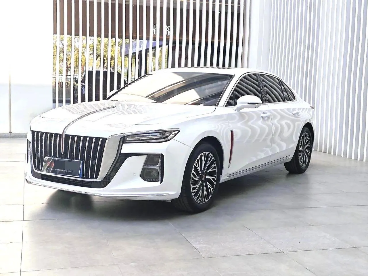 HongQi 2024 H5 2.0T Zhilian Qi Chang Edition Automatic Gear - View 1