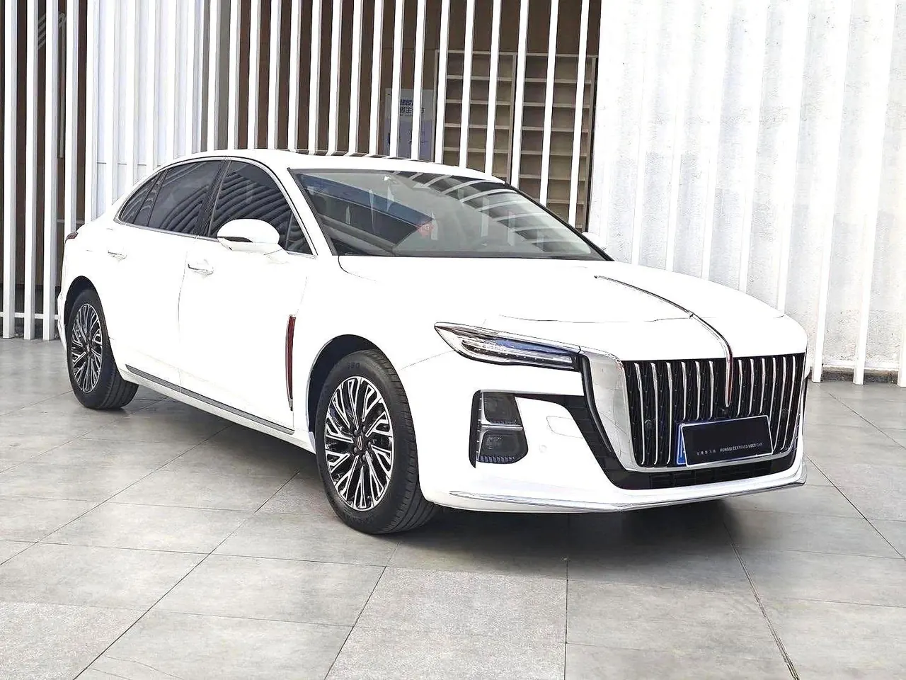 HongQi 2024 H5 2.0T Zhilian Qi Chang Edition Automatic Gear 3