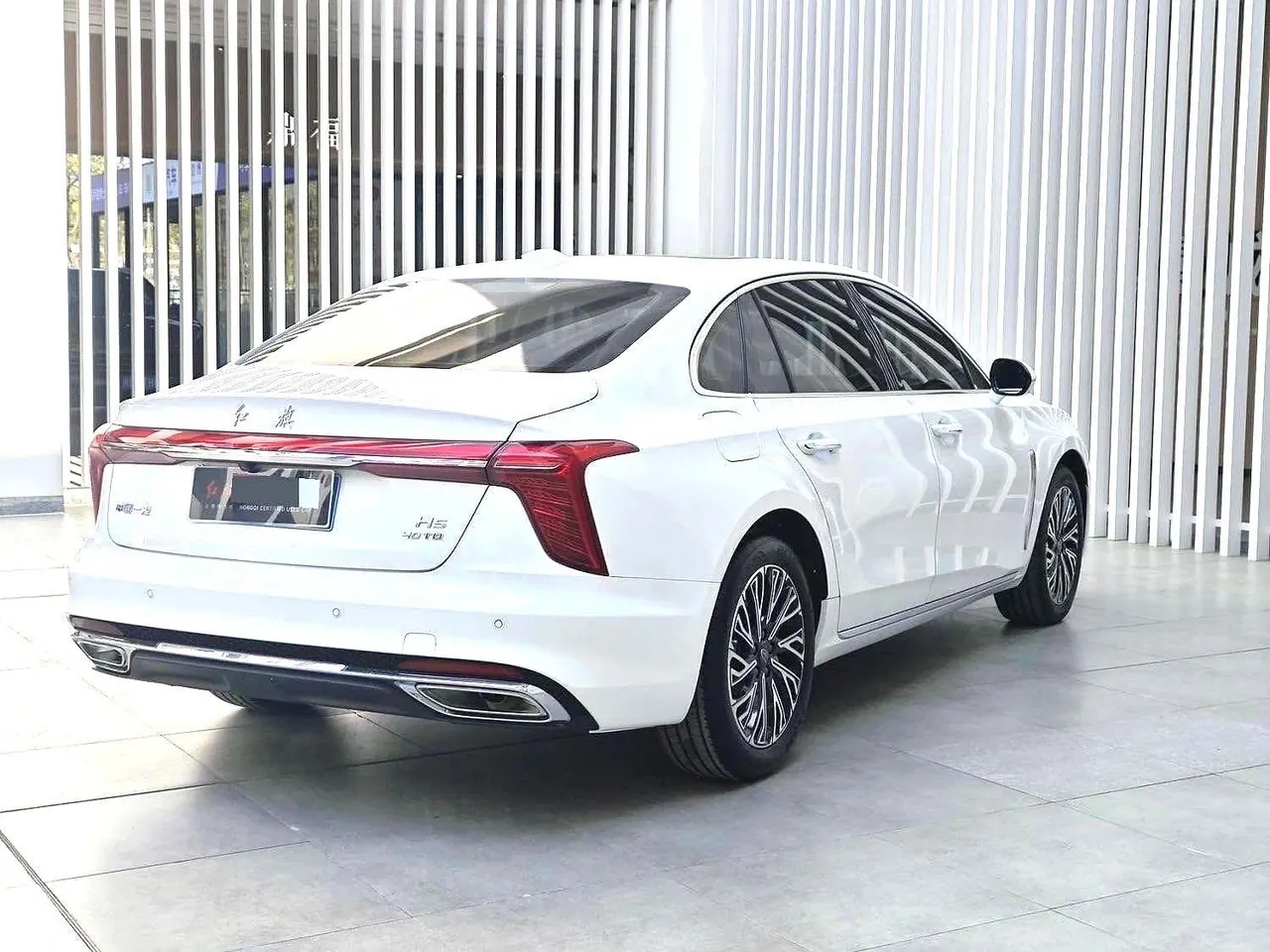 HongQi 2024 H5 2.0T Zhilian Qi Chang Edition Automatic Gear 8