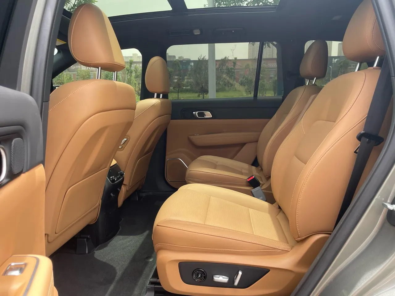 Li 2020 ONE 1.2T extended range 6-seat automatic gear 3