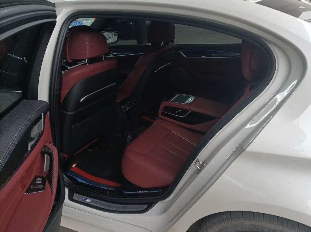 BMW 5 New Energy 2022 535Le 2.0T Pioneer Edition M Sports Suit Automatic Gear 4