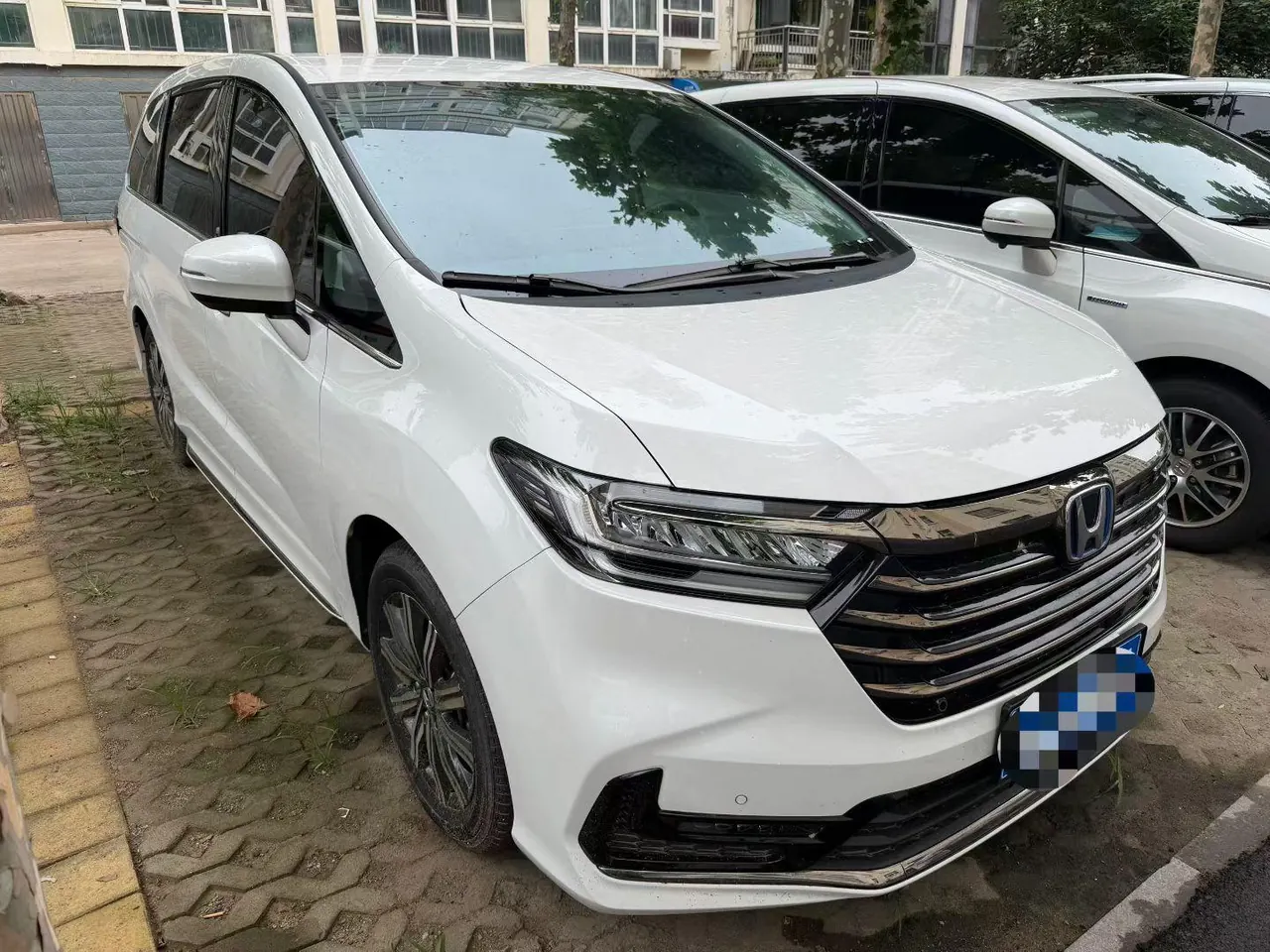 Honda 2024 Odyssey Hybrid 2.0 Stepless Sharp and Pleasant Edition Automatic Gear 2