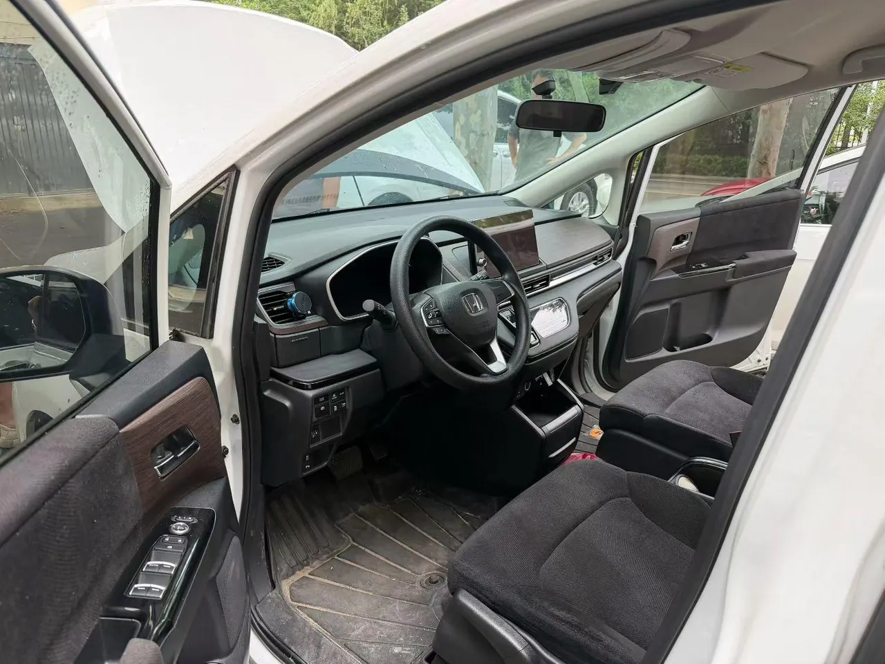 Honda 2024 Odyssey Hybrid 2.0 Stepless Sharp and Pleasant Edition Automatic Gear 3