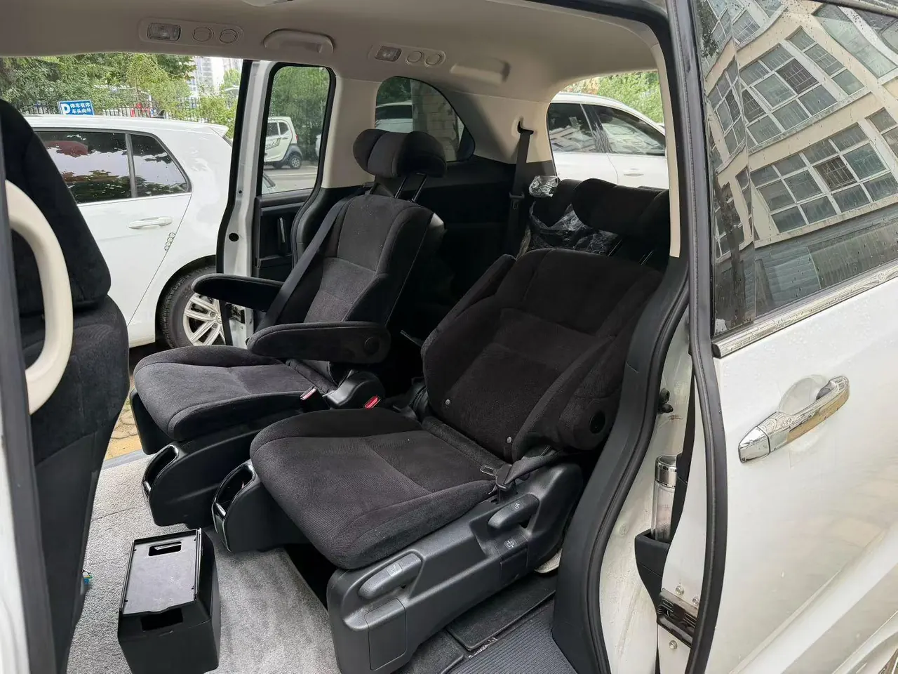 Honda 2024 Odyssey Hybrid 2.0 Stepless Sharp and Pleasant Edition Automatic Gear 4