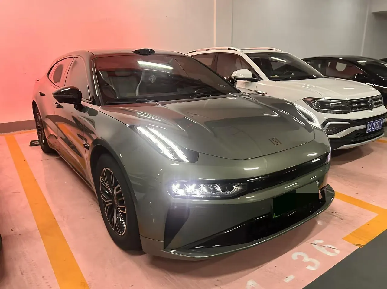 Zeekr 2024 Zeekr 001 ME Edition 100kWh Four-wheel Drive Automatic Gear 2