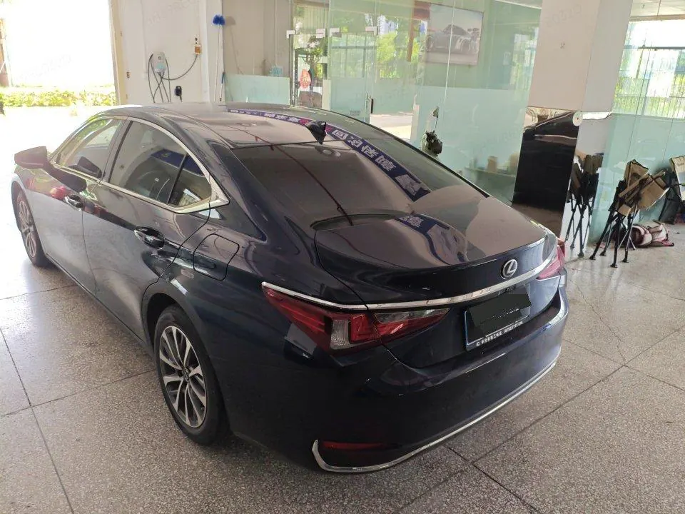 Lexus ES (Imported) 2022 ES200 2.0 Stepless Premium Edition Automatic Gear 5