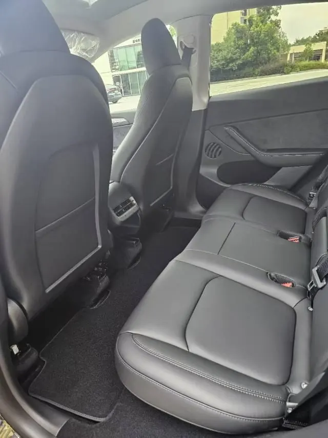 Tesla 2023 Model Y rear-wheel drive version automatic transmission 5