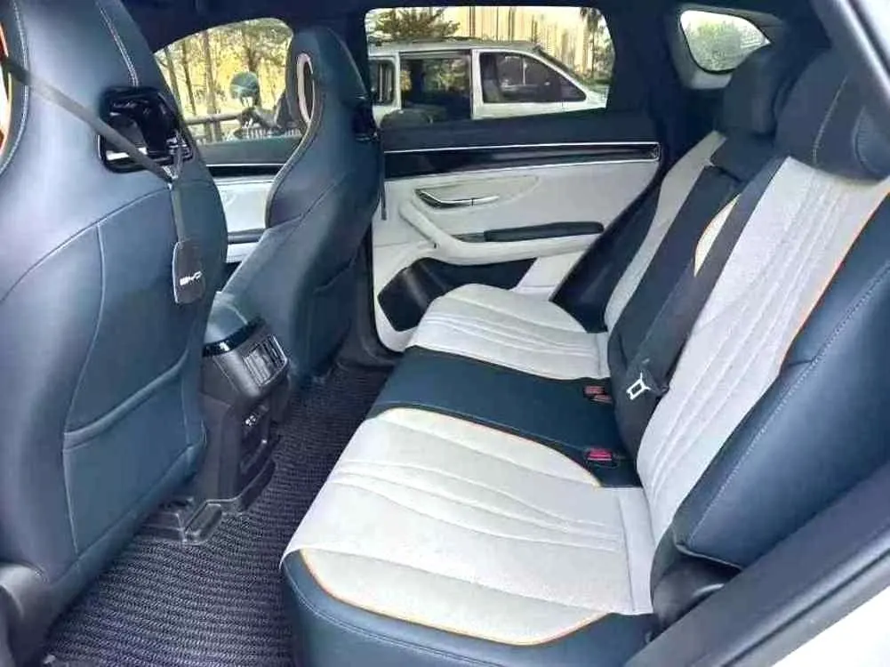 BYD Song PLUS New Energy 2025 Song PLUS DM-i 1.5 Stepless 112KM Honorable Automatic Gear 3