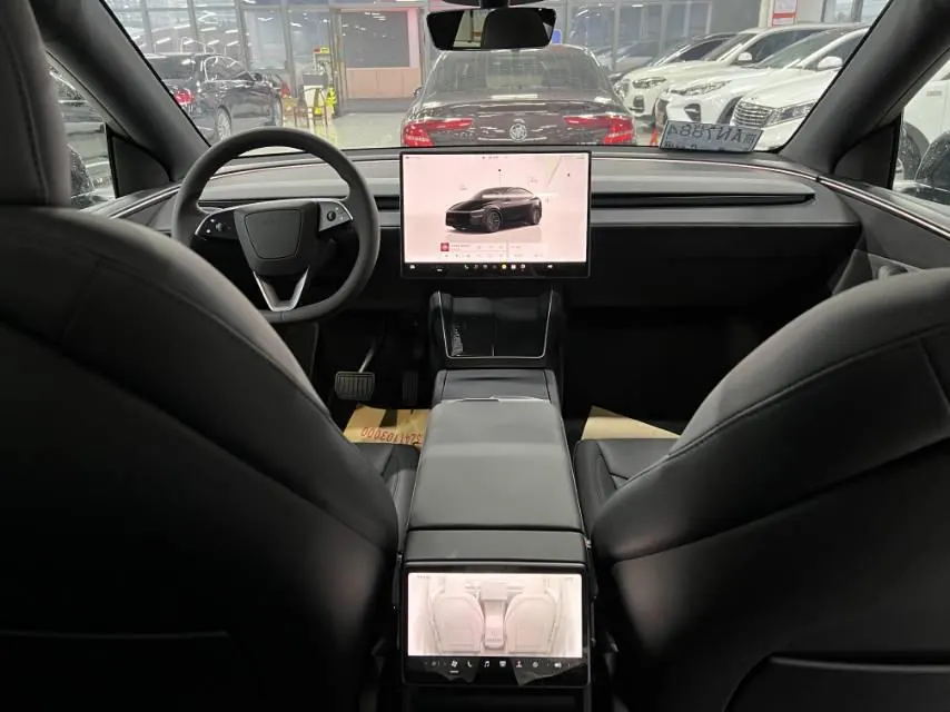 Tesla 2026 Model Y Rear-Wheel-Drive Automatic 5