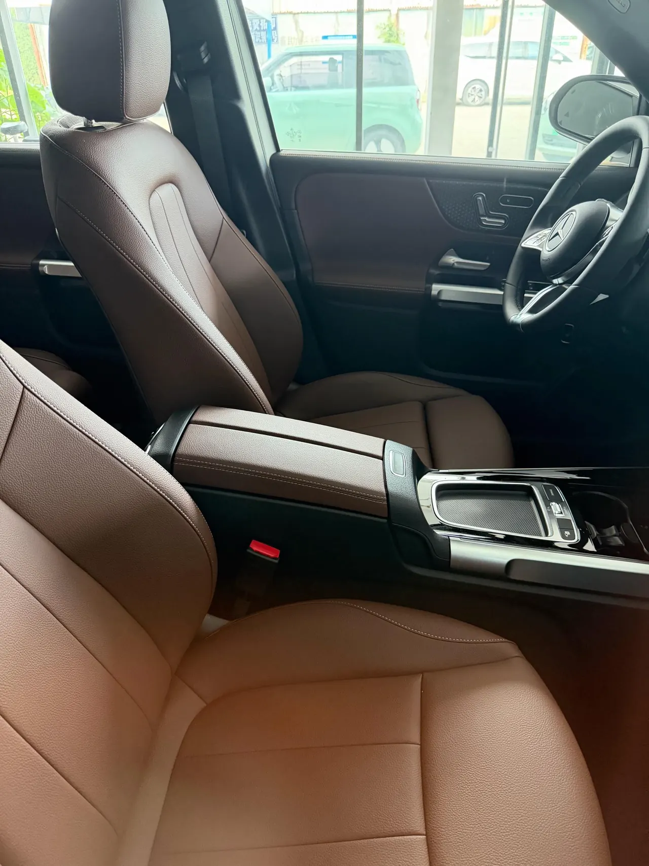 Mercedes Benz 2026 GLB 200 1.3T Dynamic Automatic 3