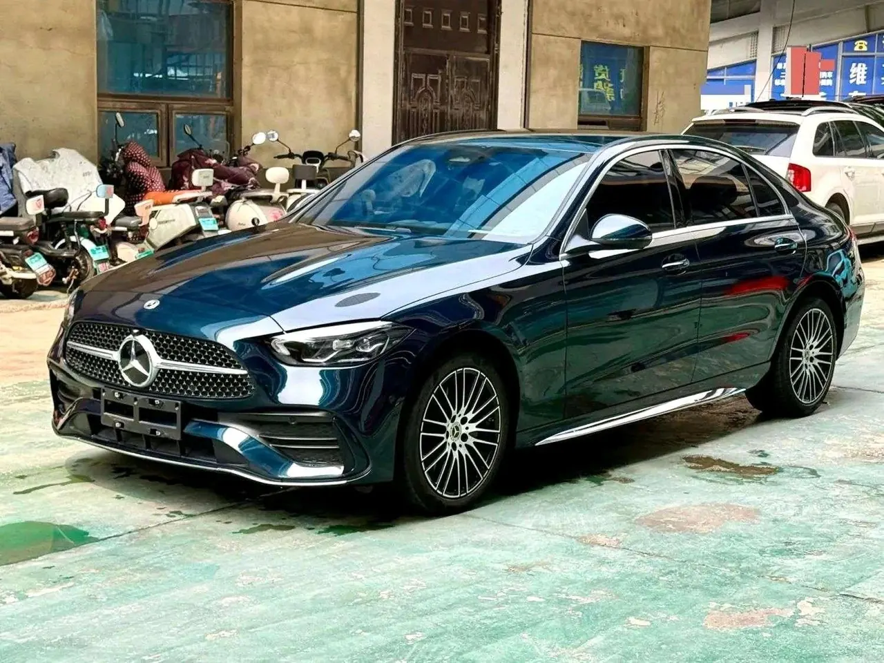 Mercedes Benz Class C 2023 C 260 L 48V 1.5T Sports Edition (Modified) Automatic Gear - View 1