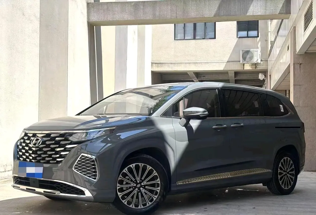 Open image lightbox: Hyundai 2024 Kusto 1.5TGDi 270TGDi LUX Premium Edition Automatic Gear