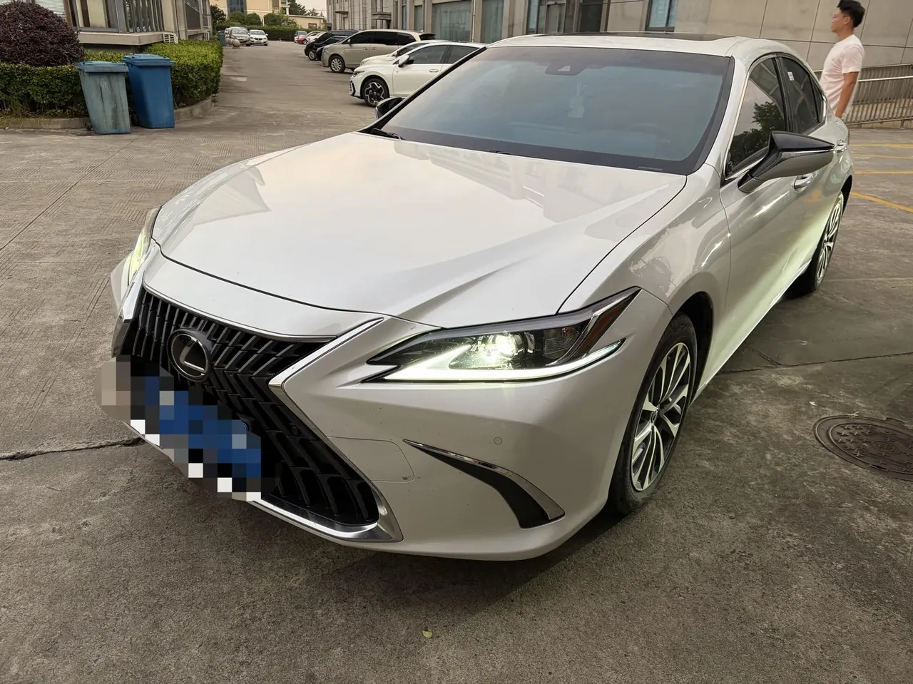 Lexus ES (Imported) 2022 ES200 2.0 Stepless Premium Edition Automatic Gear - View 1