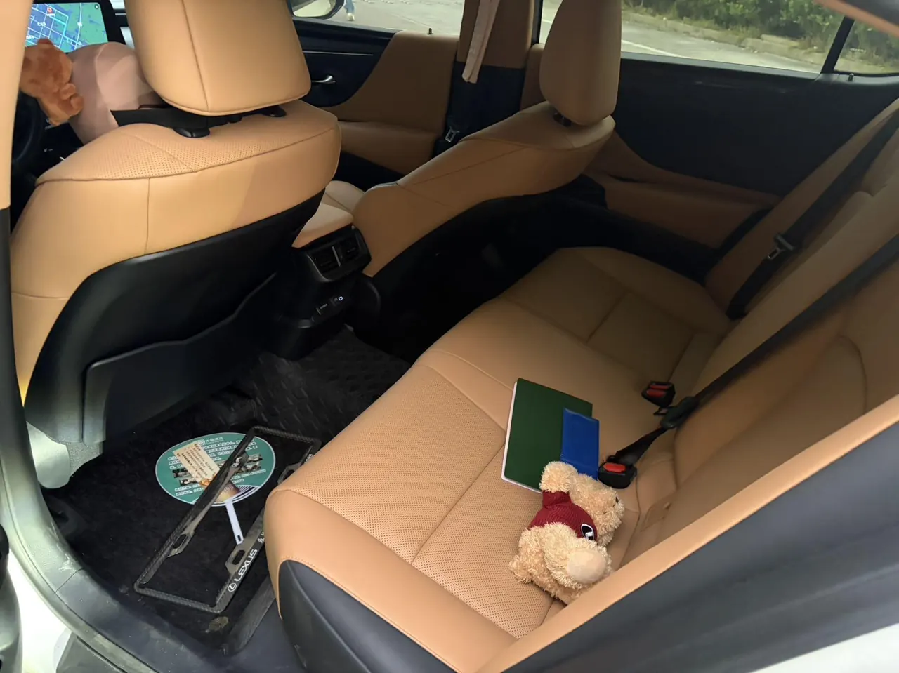 Lexus ES (Imported) 2022 ES200 2.0 Stepless Premium Edition Automatic Gear 6