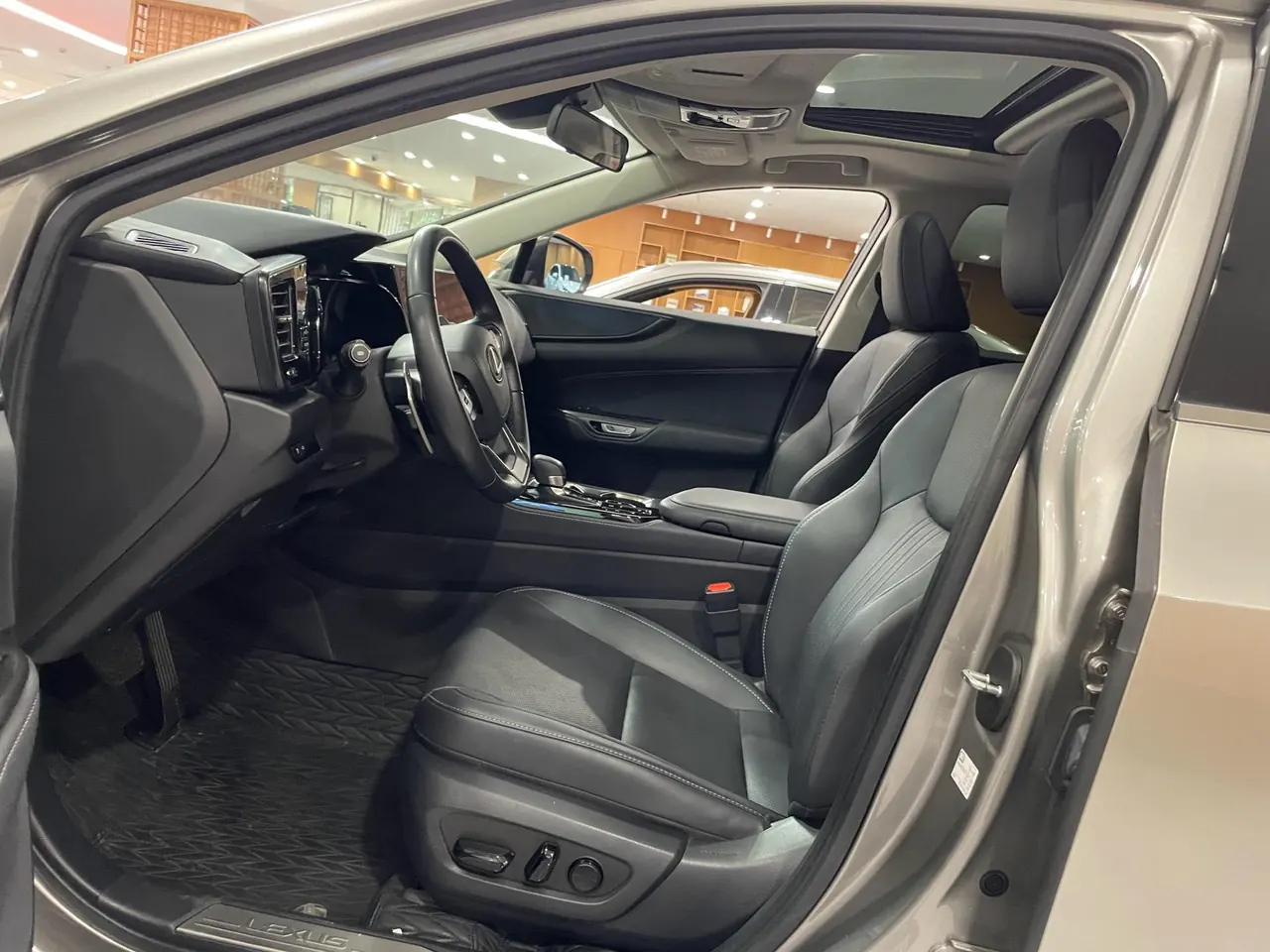 Lexus NX (Imported) 2022 NX350h 2.5 Stepless Chuangyue Edition Automatic Gear 2