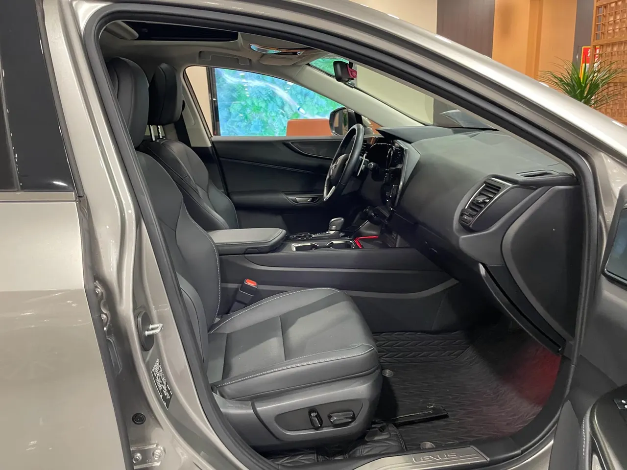 Lexus NX (Imported) 2022 NX350h 2.5 Stepless Chuangyue Edition Automatic Gear 3