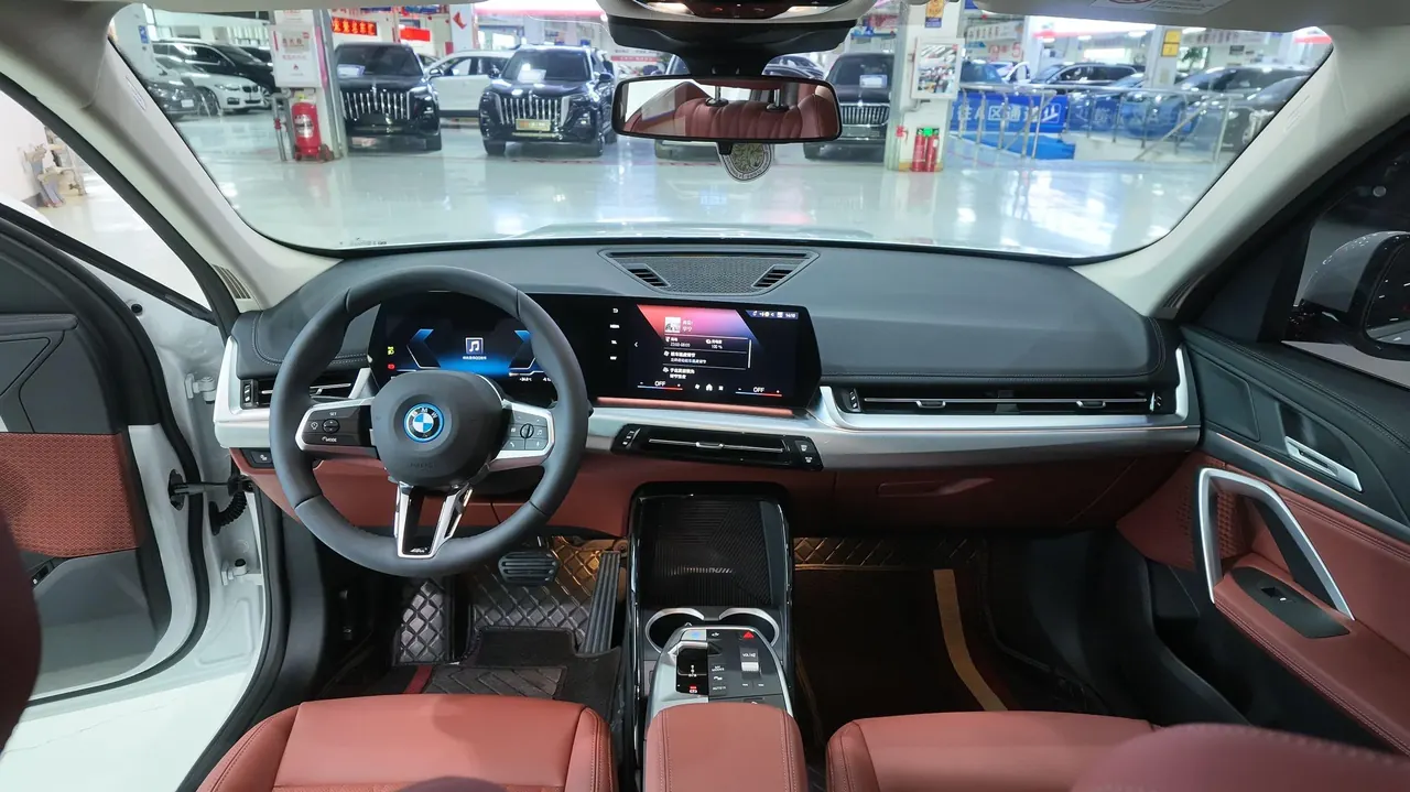 BMW 2026 iX1 eDrive25L eDrive25L m sports suit automatic gear 6