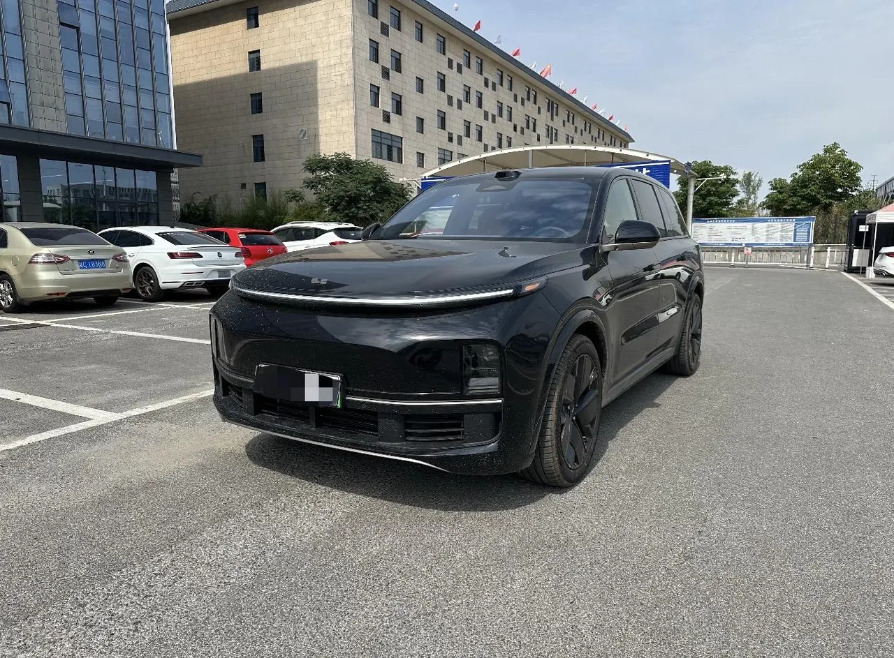 Открыть галерею: Li 2025 L8 Ultra Smart New Edition Automatic Gear