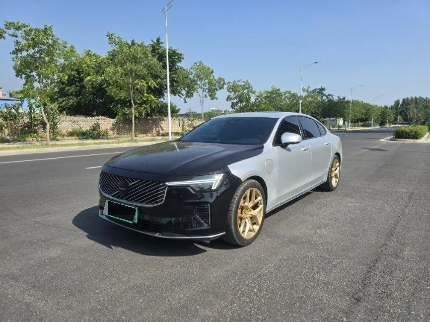 Open image lightbox: Volvo S90 New Energy 2026 S90 PHEV 2.0T T8 Four-wheel Drive Long Endurance Zhiyuan Deluxe Edition Automatic Gear