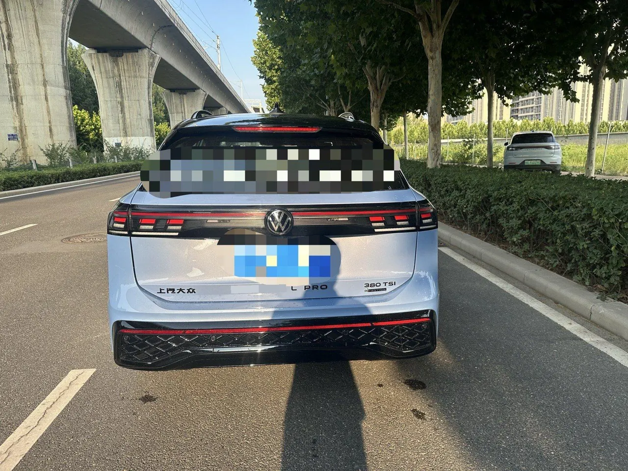 Volkswagen 2026 Tiguan L PRO 2.0TSI 380TSI Four-wheel Drive R-Line Smart Edition Automatic Gear 8
