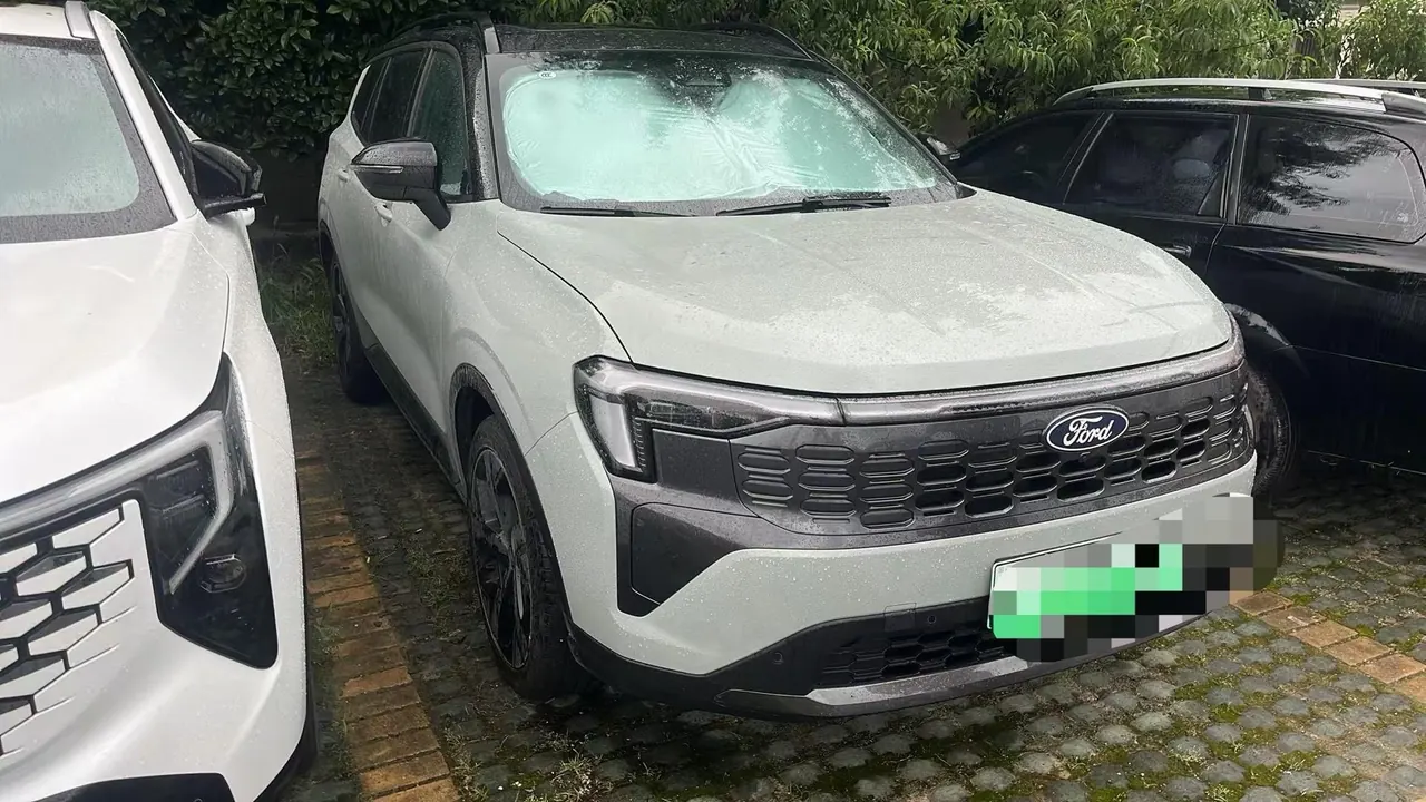 Ford 2025 plug-in 1.5T collar PLUS automatic gear 2