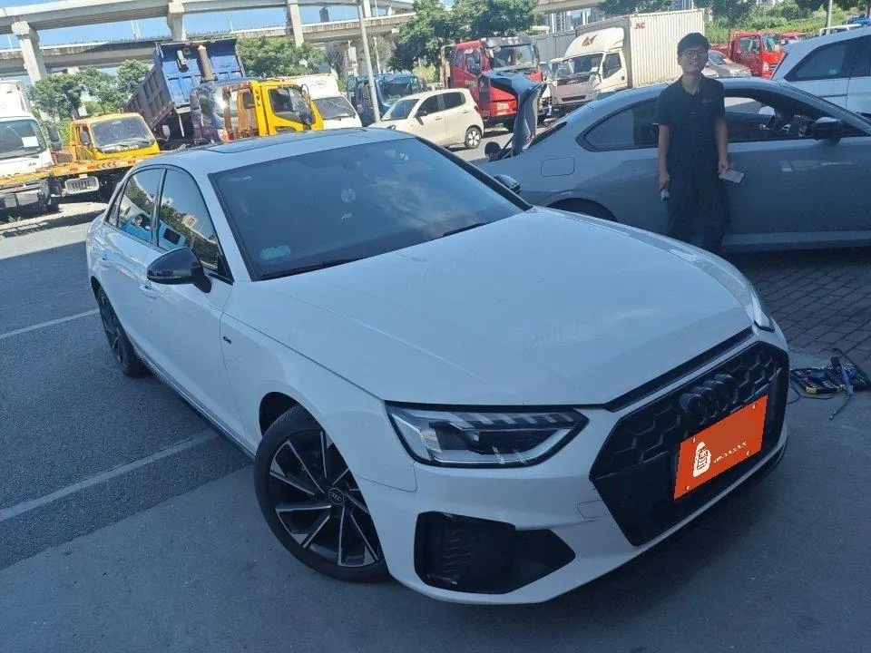Audi 2023 A4L 2.0TFSI 40TFSI Deluxe Dynamic Automatic 2