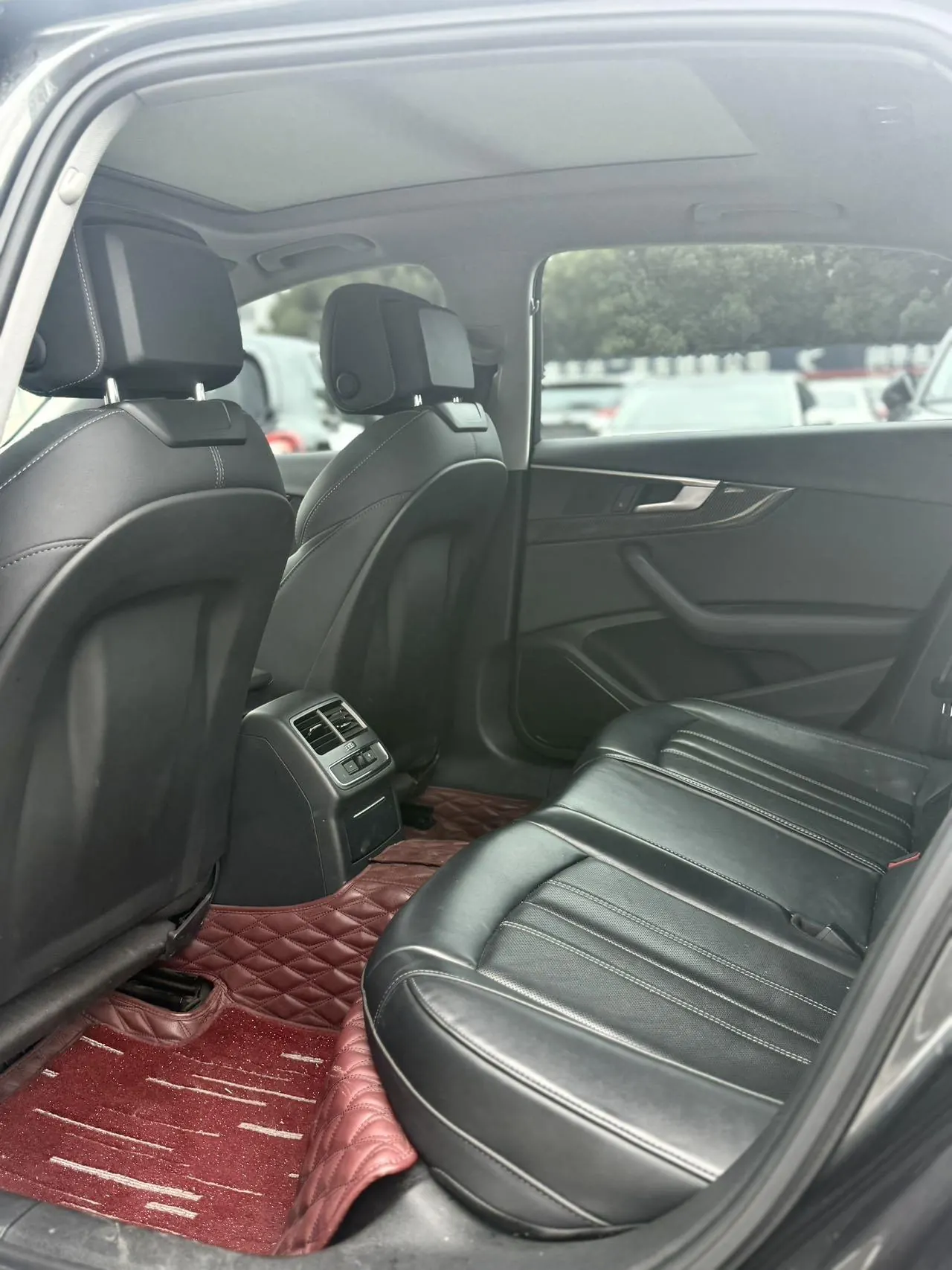 Audi 2020 A4L 2.0TFSI 40TFSI Fashion Dynamic Automatic 3