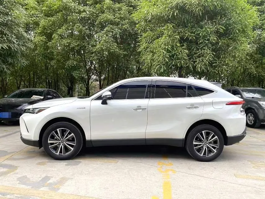 Toyota 2023 LingFang Dual Engine 2.5 Stepless Four-wheel Drive Deluxe Edition Automatic Gear 6