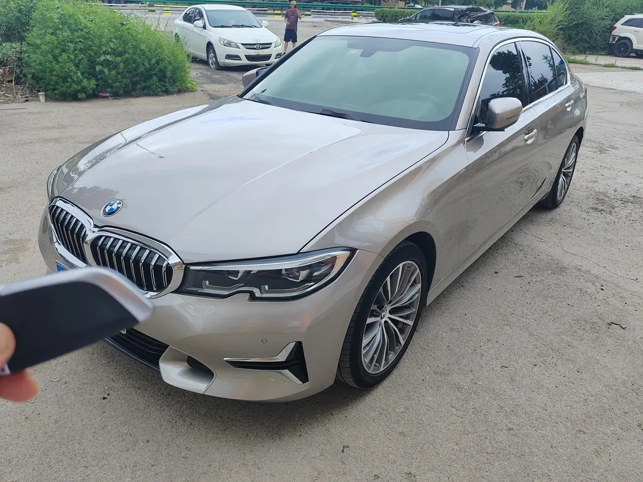 Open image lightbox: BMW 3 Series 2020 325Li 2.0T First Edition Automatic Gear