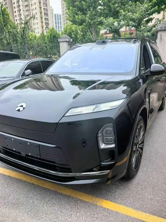 Open image lightbox: NIO 2026 ES8 6-seat executive deluxe automatic gear