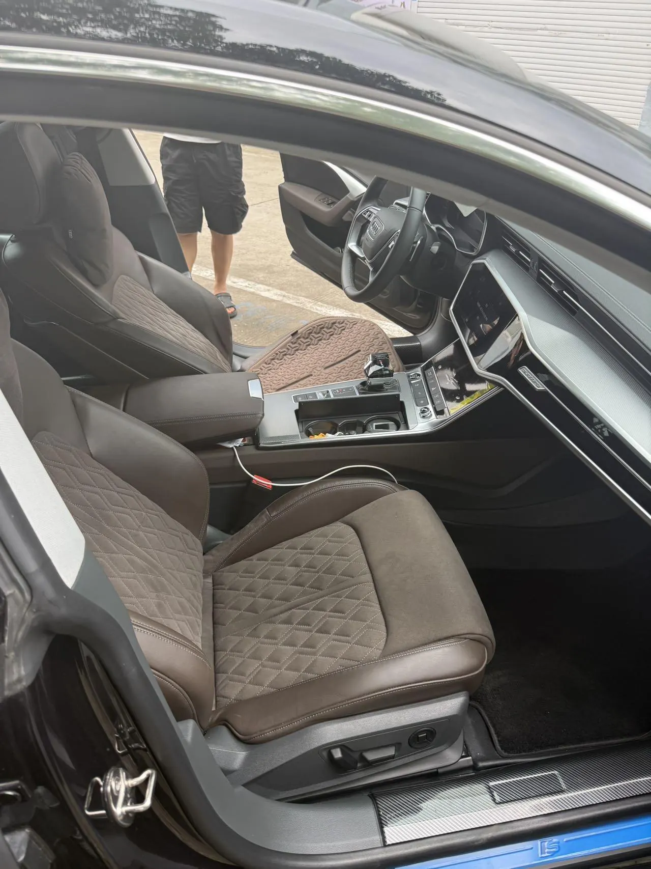 Audi 2024 A7L 2.0TFSI 45TFSI Quattro Luxury Automatic 4